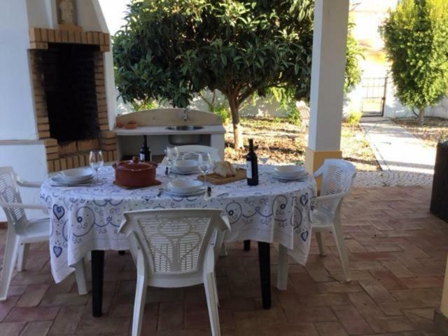 Guest House Alfarrobeiras Albufeira Dış mekan fotoğraf